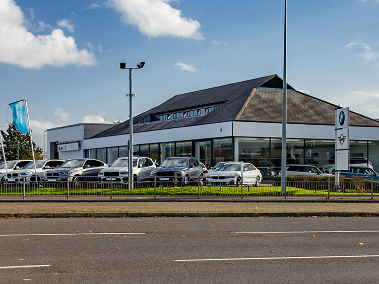 >Nottingham Vertu Honda Bikes